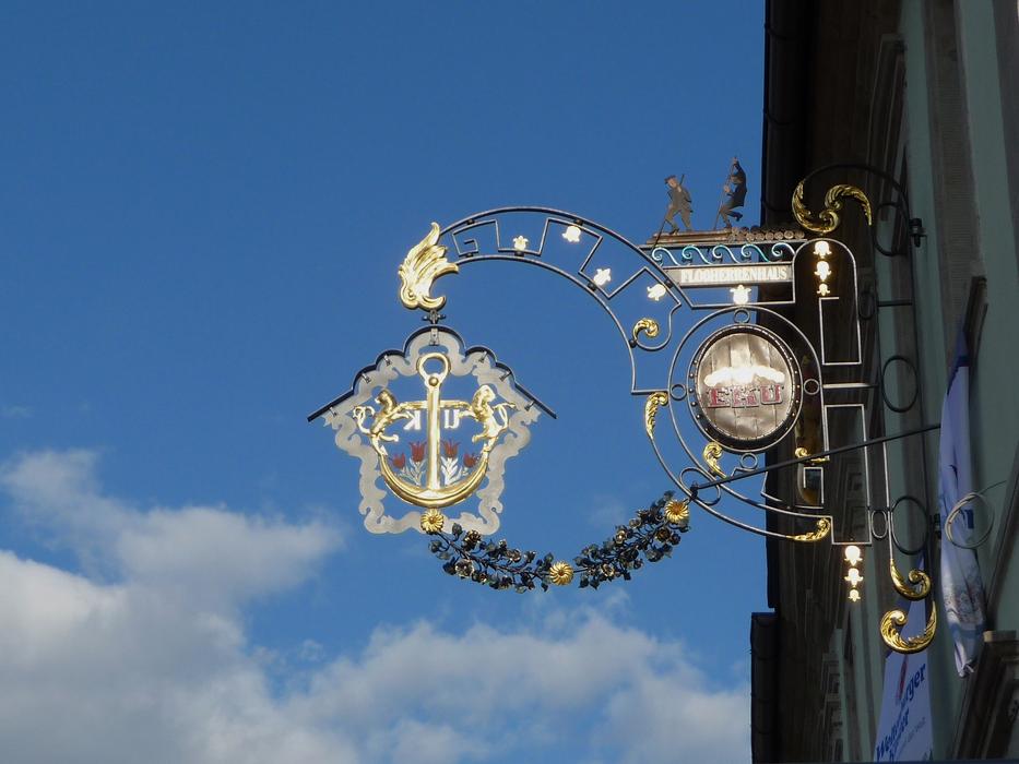 Sign Establishment Figures
