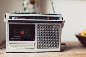 Radio Vintage grey
