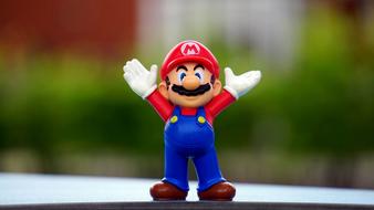 Super Mario plastic figure