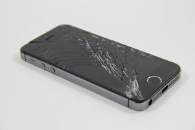 Broken display of Iphone four