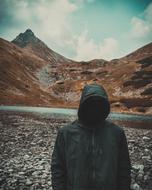 Mountains person no face