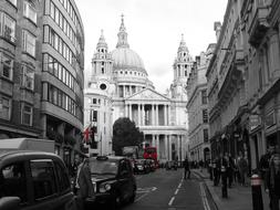 St Paulâs Cathedral on street, uk, England, London