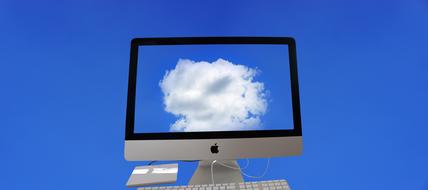 Cloud on Monitor Apple