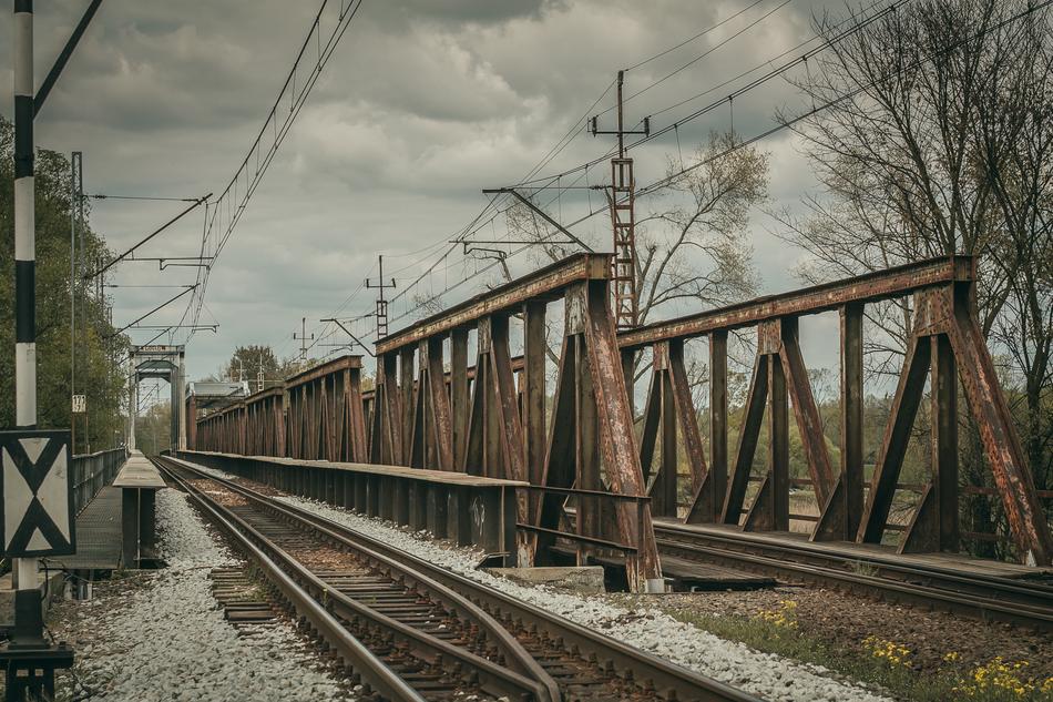 Tracks Bridge