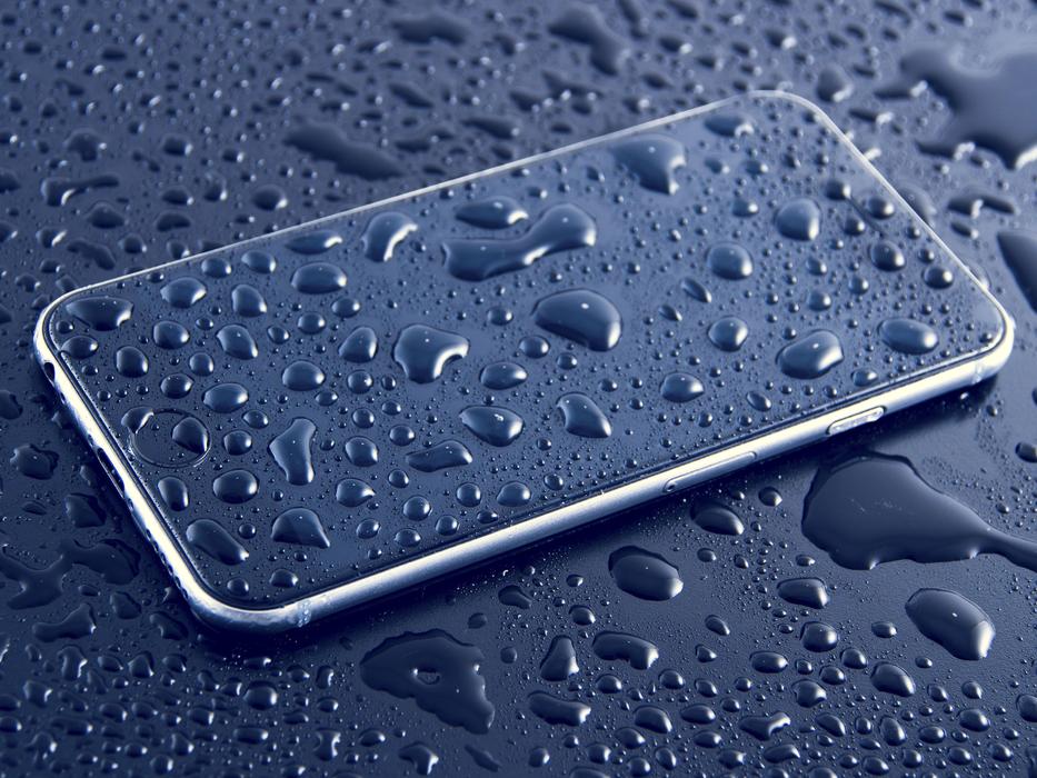 drops of water on an iPhone and on a table
