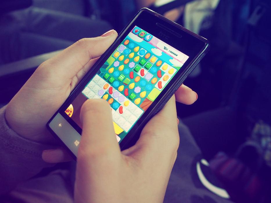 Candy Crush Device Electronics app