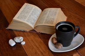 Book Old Reading and coffe