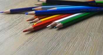 Pencils Colors table