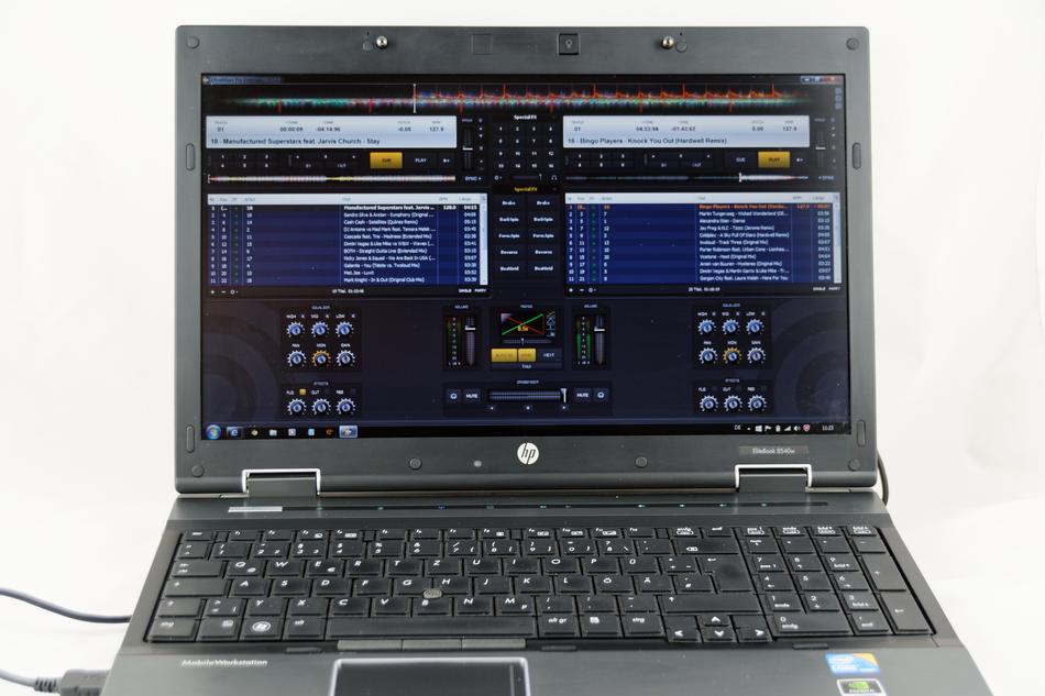 Mixer Audio Entertainment laptop