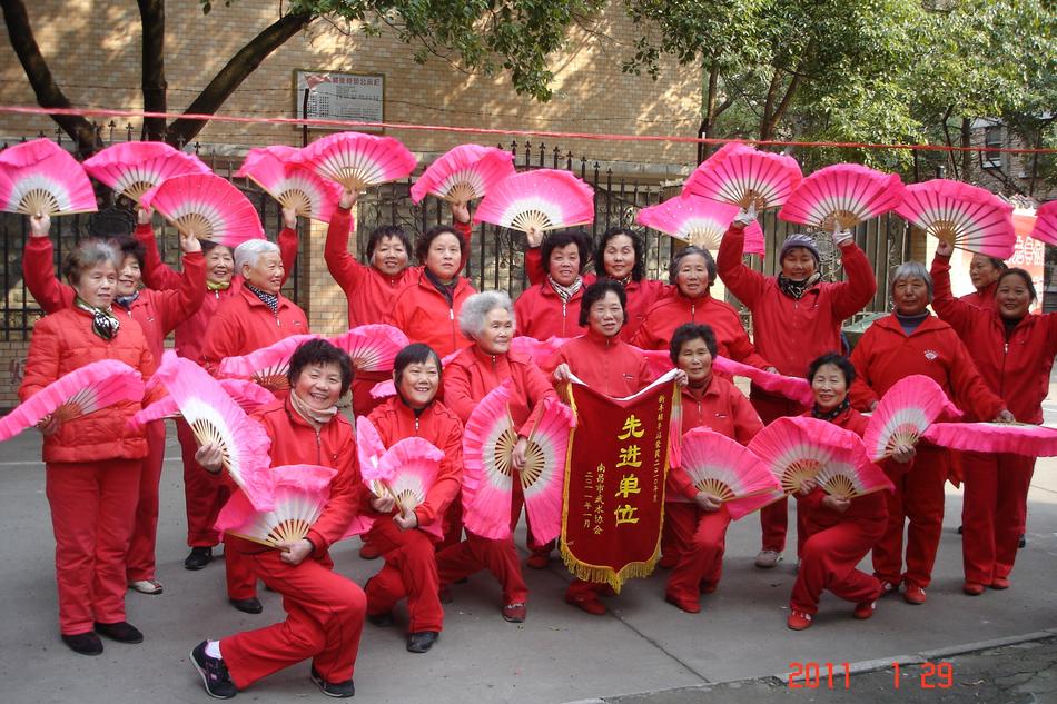 old dancers community in beijing