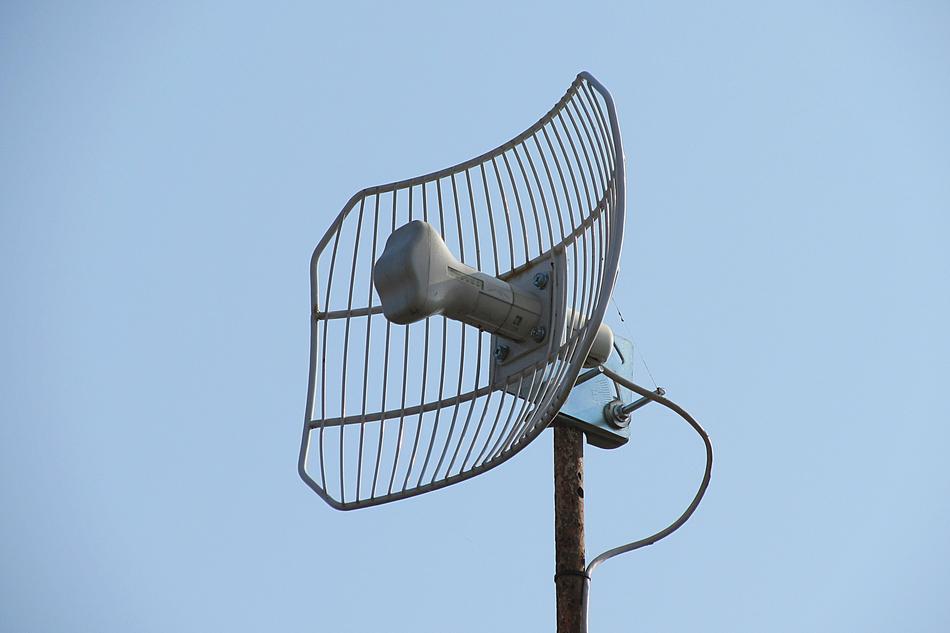 Antenna Internet Reception at sky