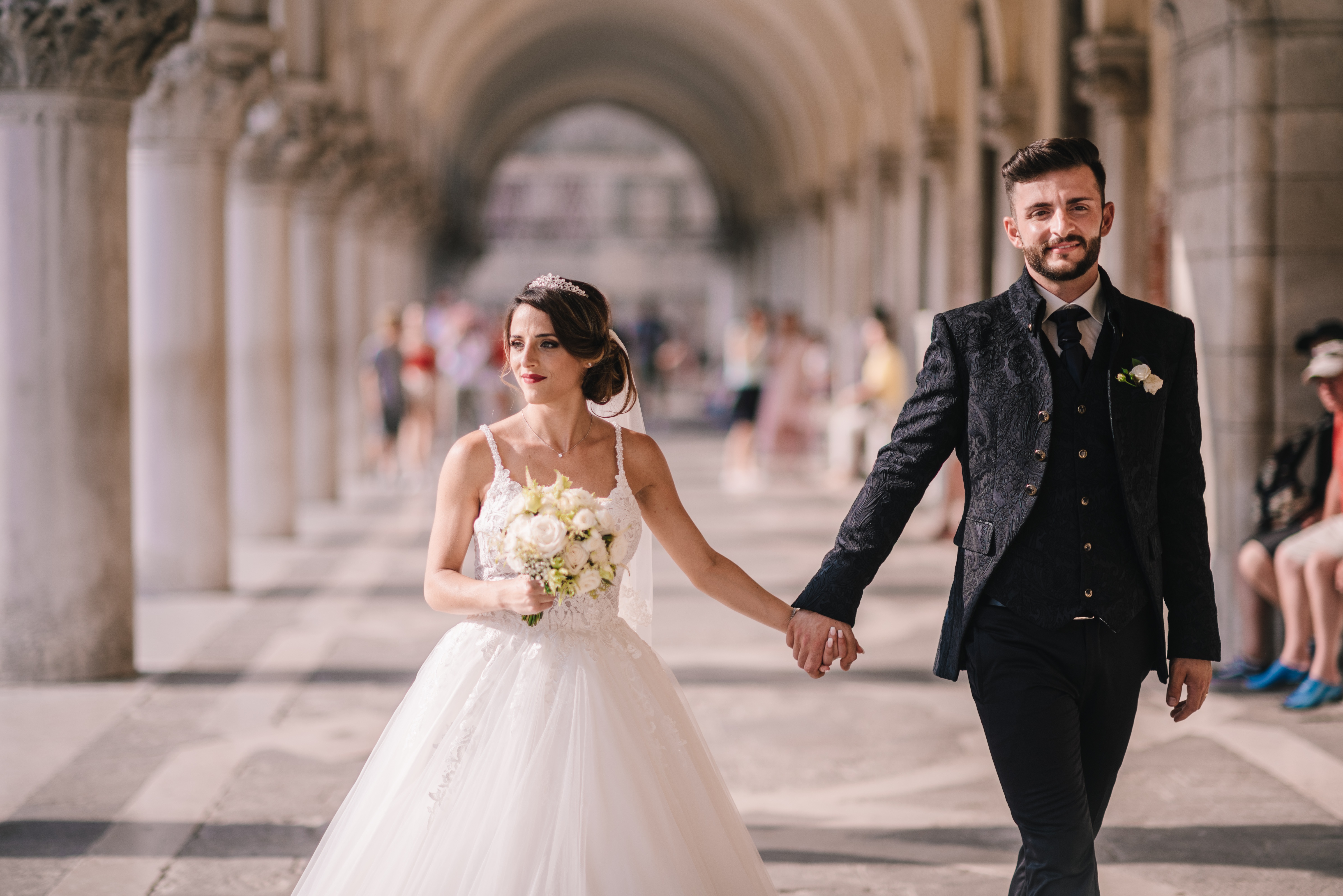 L am married. Свадьба любимого с другой. Beautiful married. Peers married.