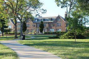 Beautiful Block School of Management, with the path, among the plants, in Kansas City, Missouri