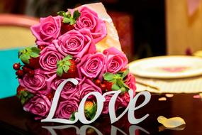 Love Bouquet Word Text