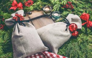 canvas bags with christmas gifts
