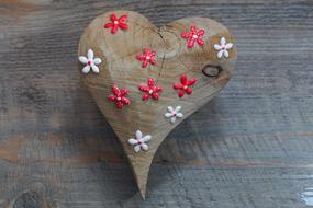 Ornamental wooden Heart shape with flowers