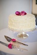 white Bridal Cake on stand