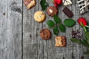 Rose Bouquet and cookies