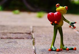 ceramic frog and heart
