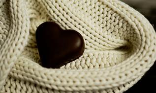 Heart Chocolate and white Wool