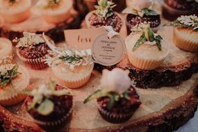 cupcakes for weeding