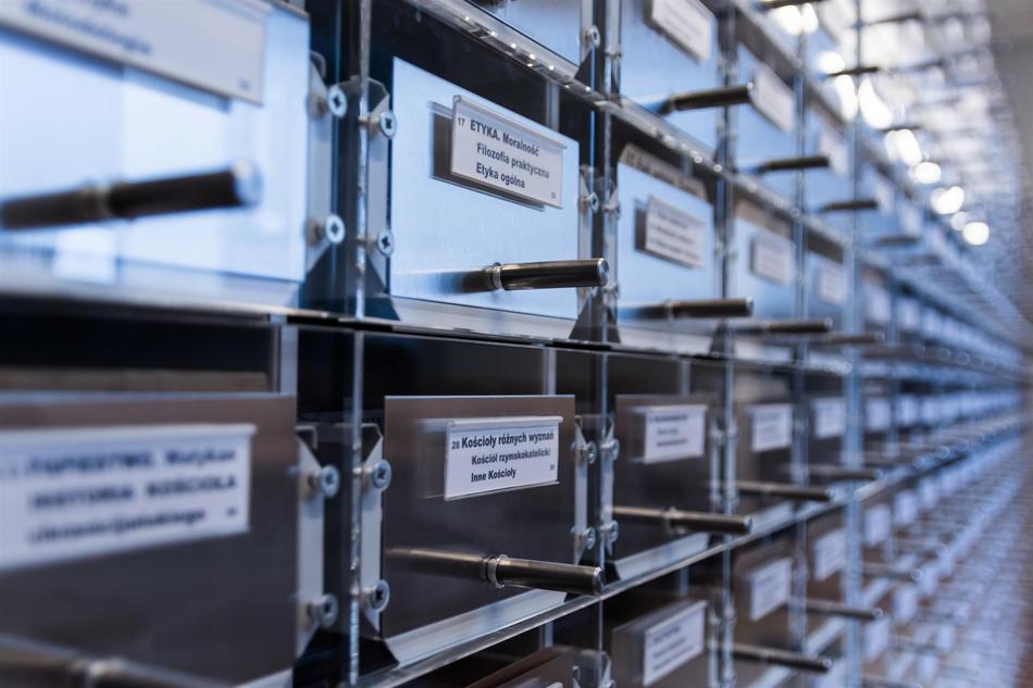 Catalogues and books in the library