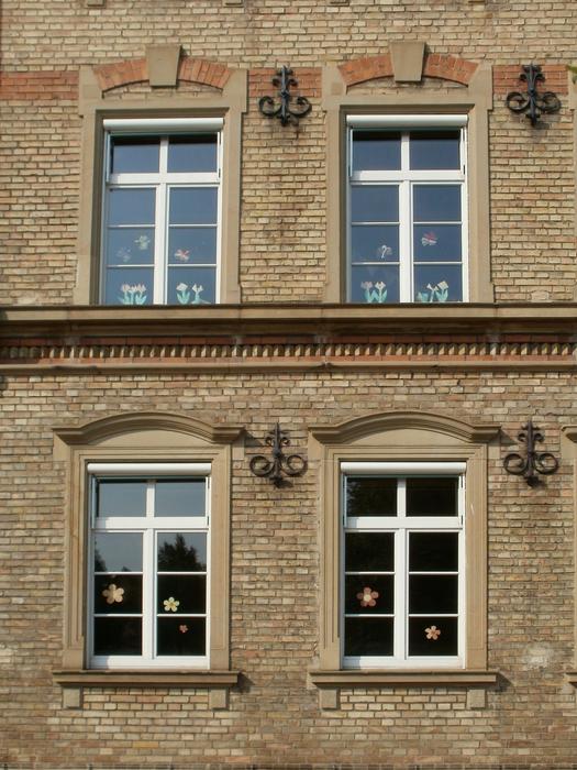 facade with windows in the Goetheschule