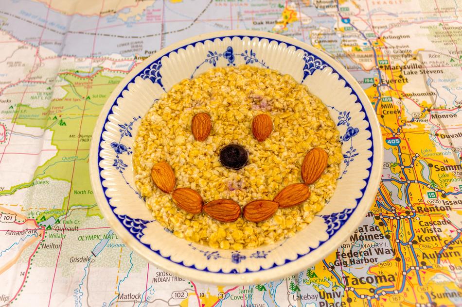 Oatmeal Almonds Blueberry face