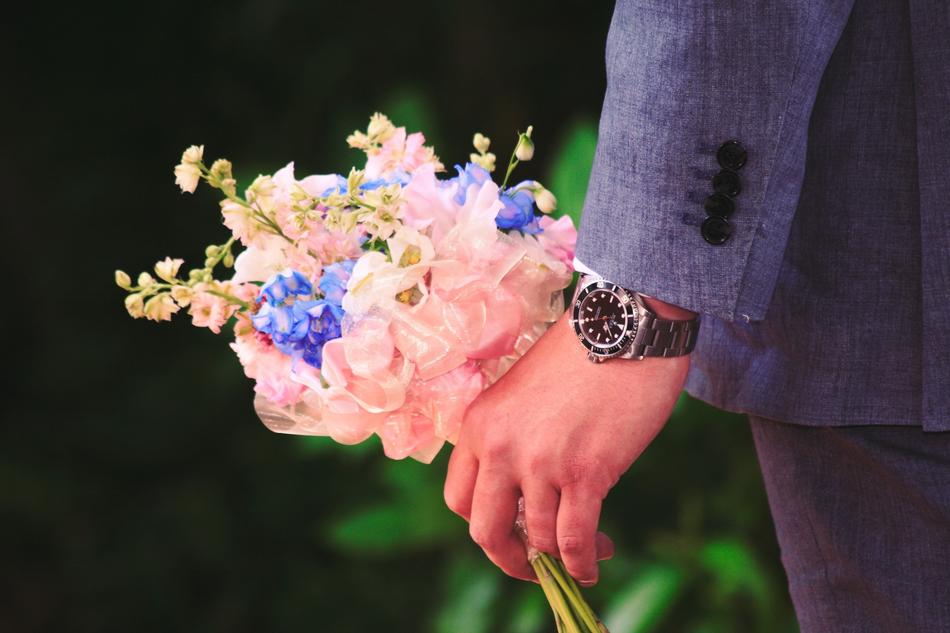 Bouquet Flowers man hand