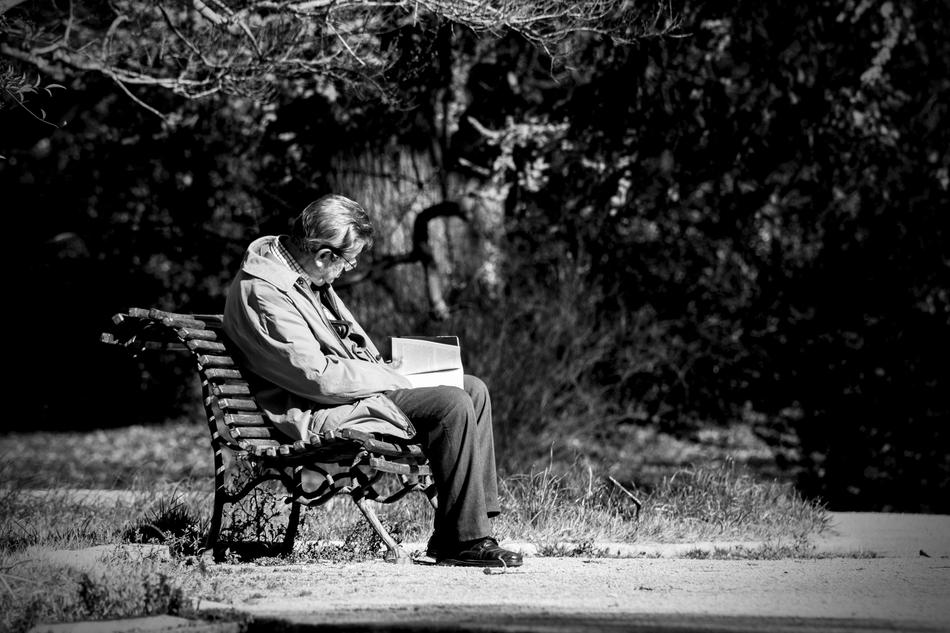 Reader Old man
