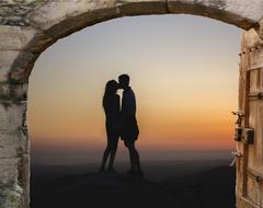 love relationship kiss