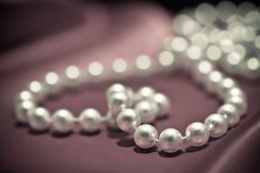 Pearl Heart jewelry