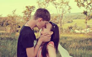 Love Girl and Guy kiss