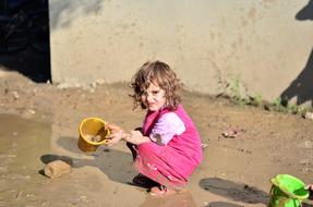 Child Game in dirt