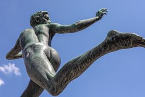 running sprinter statue