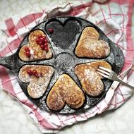 heart shaped american pancakes