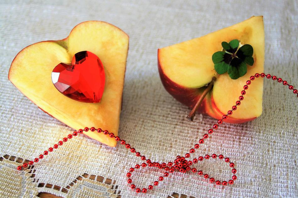 apples as decor for valentine's day