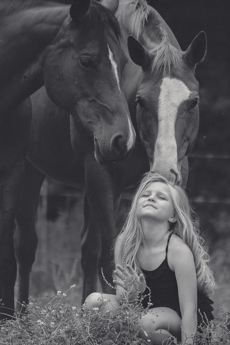 Horse Girl Squats blak and white