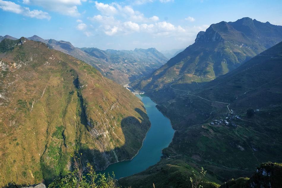 River and Mountains Lanscapes