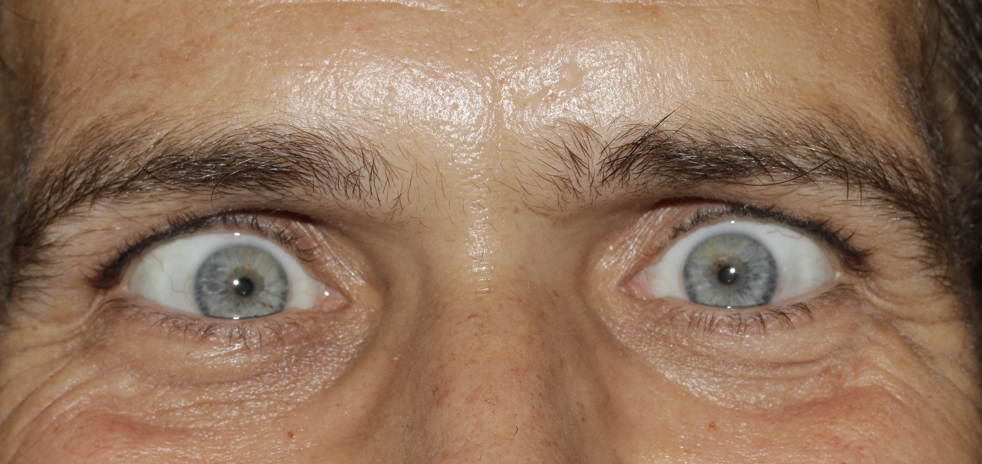 Eyes Squinting Meme - sfziubt