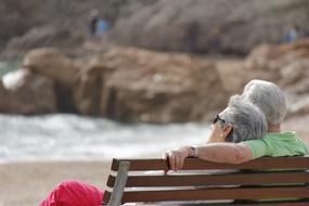 Love Romantic couple on bench