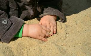 Hands Children&#39;S Sand