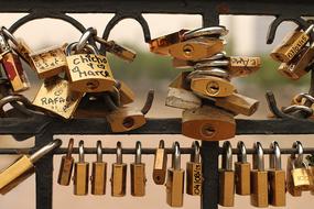 Locker Bridge Love