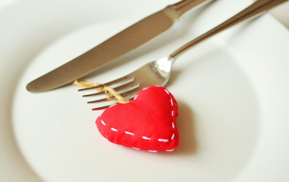 Heart decoration and cutlery