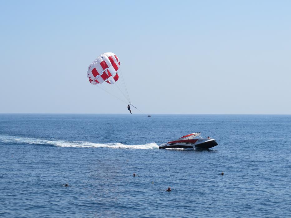 Parachute Sea Entertainment