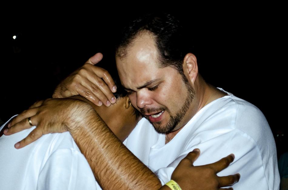 A picture of a man supporting a friend