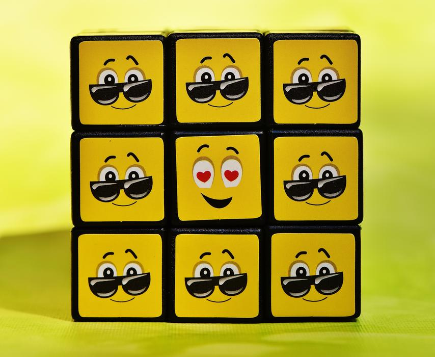 Cube for playing with face