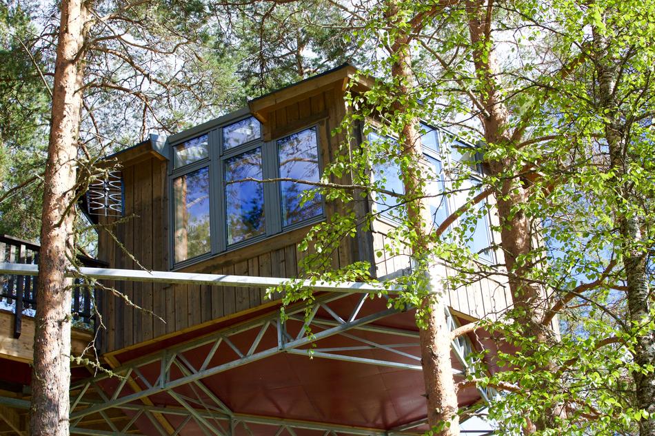 Suspended House Cabin In The Air