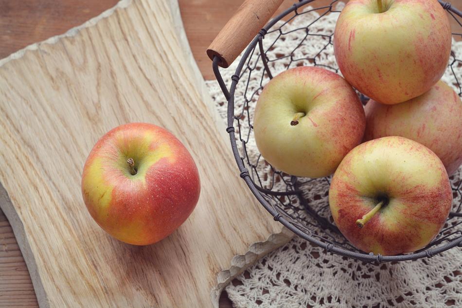 Apple Cutting Board Basket Fruit