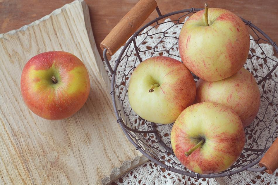 Apple Cutting Board Basket Fruit